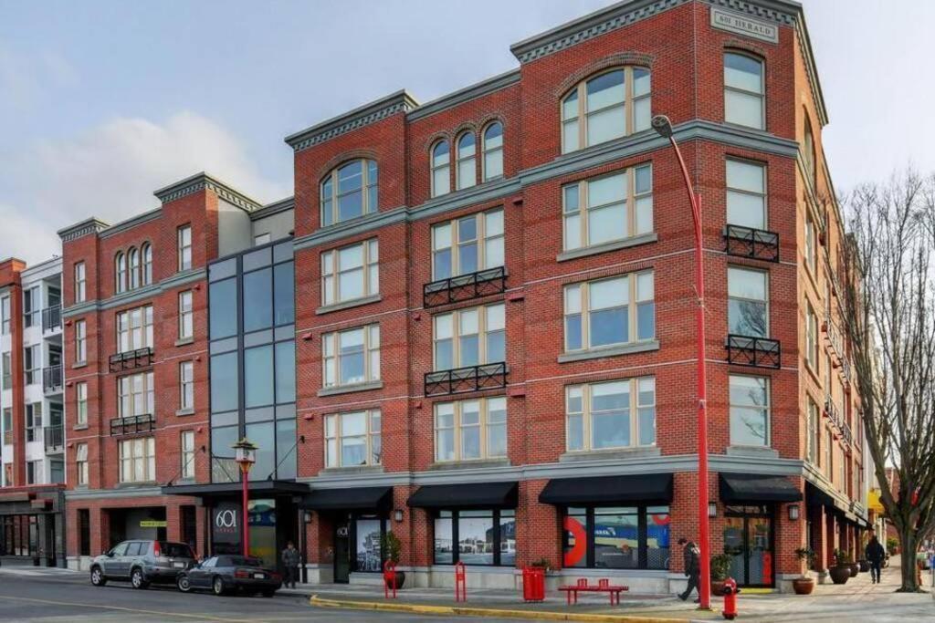 Clean 3Rd Floor Executive 1 Bedroom Apt In Old Town China Town Victoria Extérieur photo