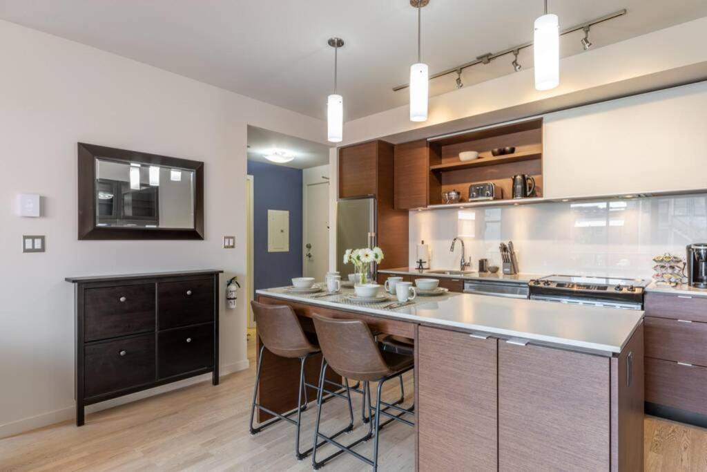 Clean 3Rd Floor Executive 1 Bedroom Apt In Old Town China Town Victoria Extérieur photo